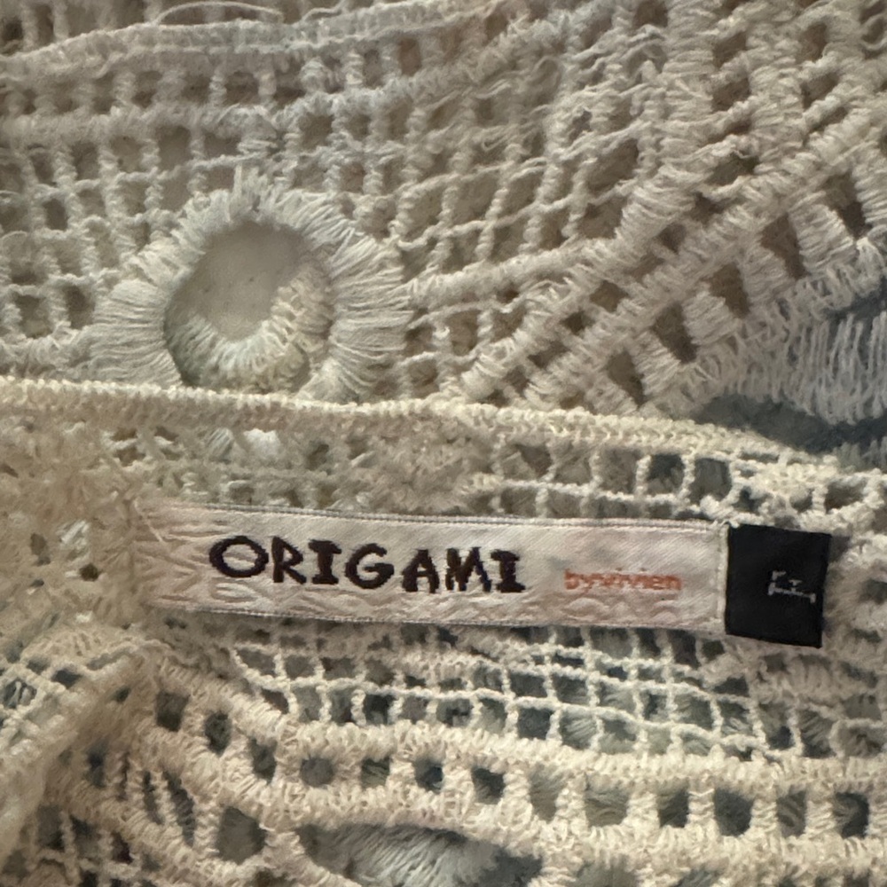 Elegant Lace Poncho in Cream and Blue - Picture 2 of 5